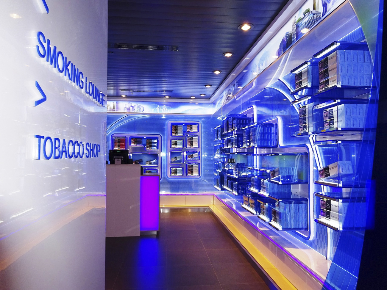 Lounge Complements Adjoining Store - Mevius