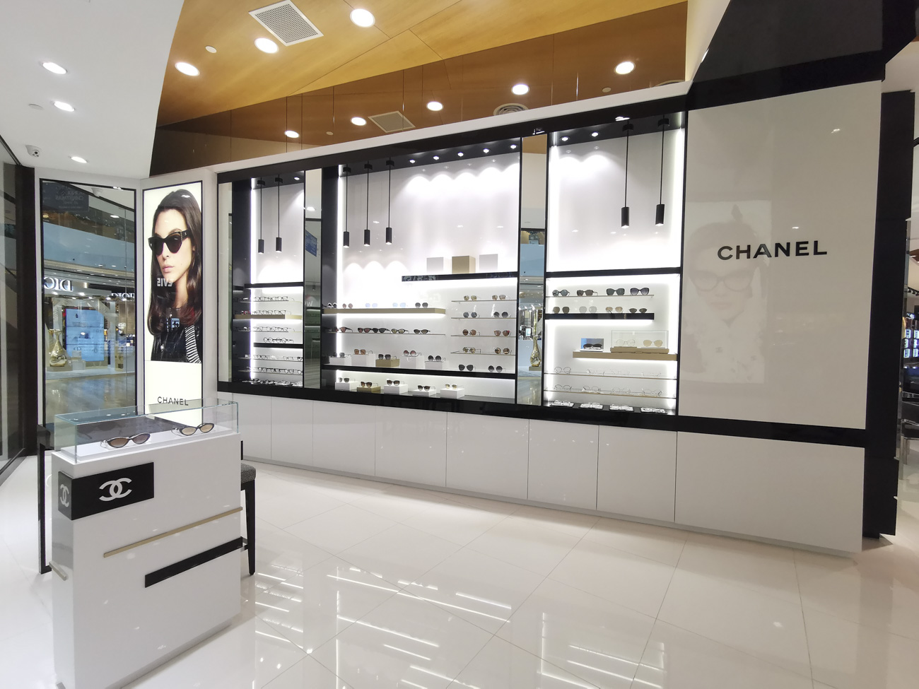 Luxottica trade booth