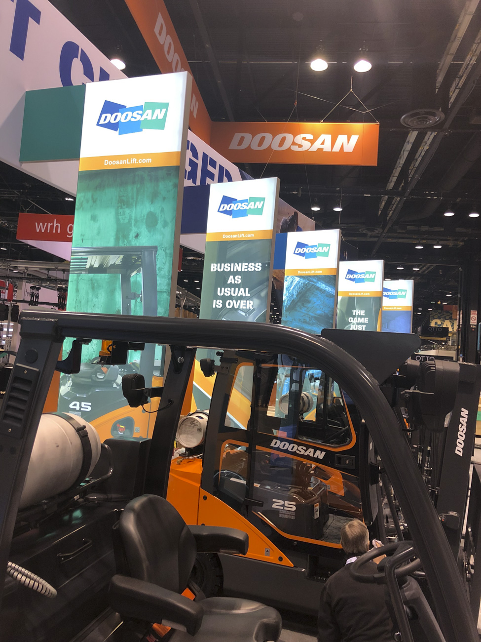 Doosan trade stand
