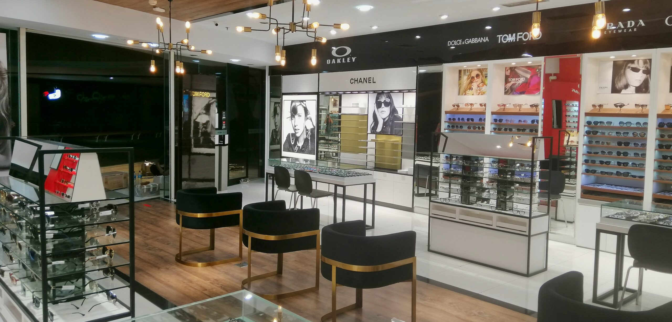 Custom Showcases For Surabaya Optik Seis Store