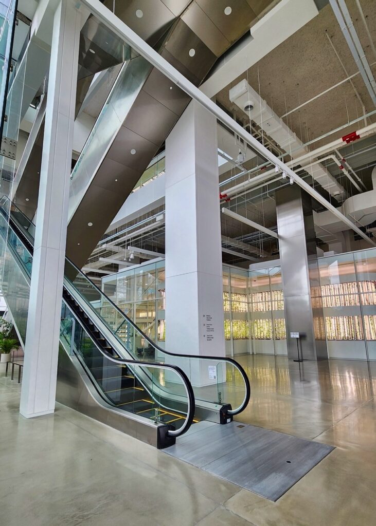 L1 Lobby8 Large